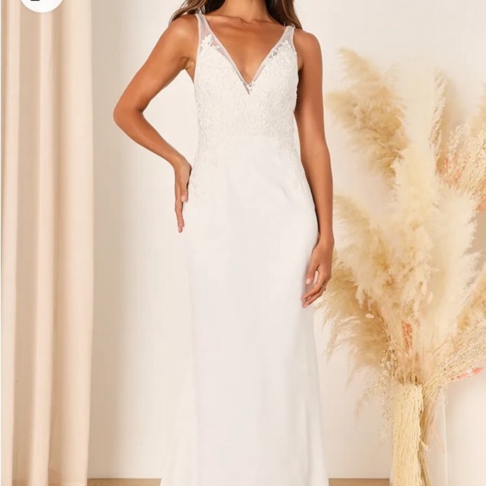 Lulus Wedding dress/Formal Wear White Small NWOT